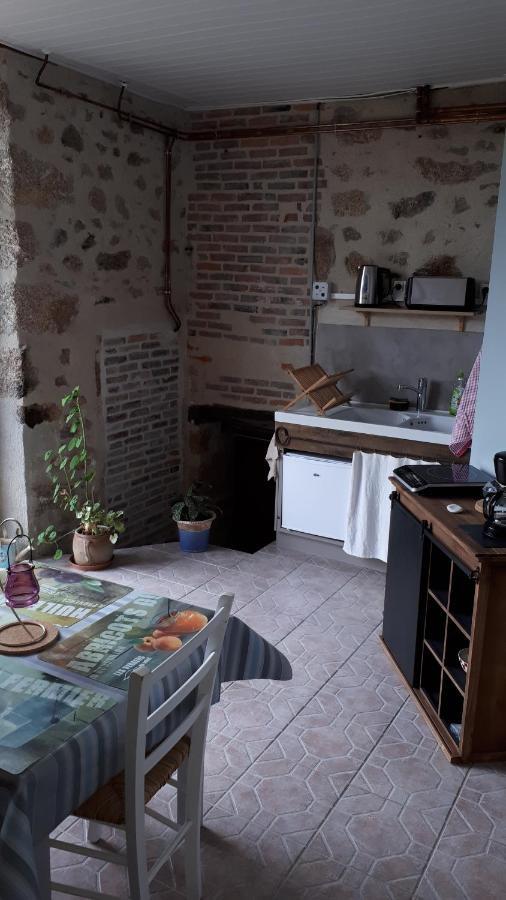 Demeure Du Castel Bed & Breakfast Les Châtelliers-Châteaumur Eksteriør bilde
